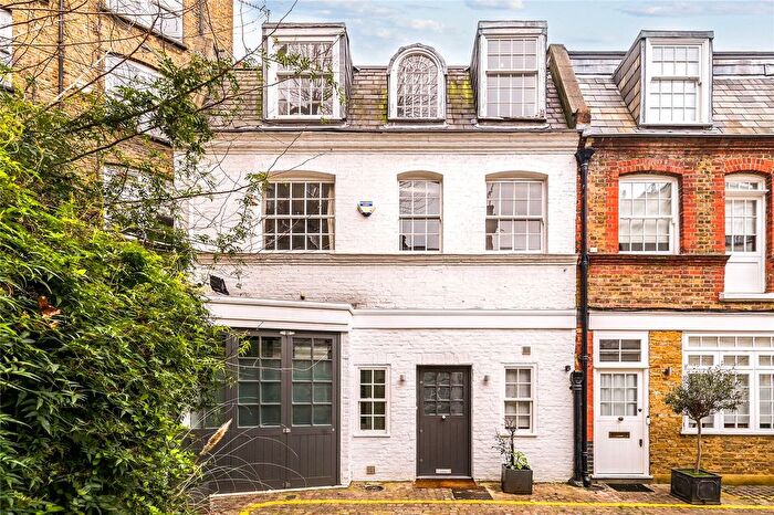 3 Bedroom Mews To Rent In Hesper Mews, London, SW5