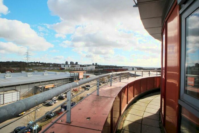 2 Bedroom Penthouse To Rent In Quayside Drive, Colchester, CO2