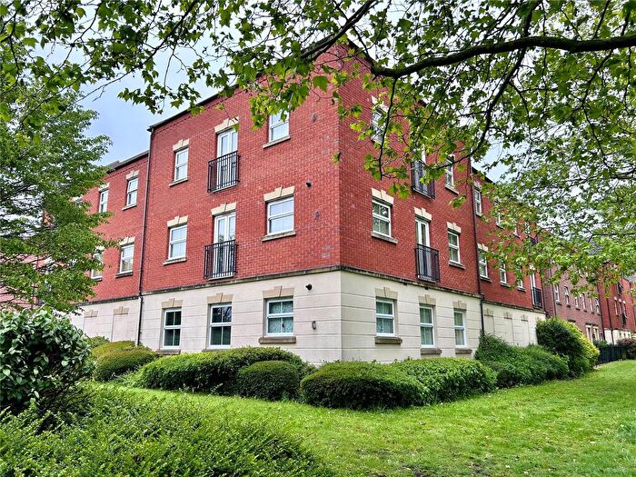 2 Bedroom Flat For Sale In Thacker Drive, Lichfield, Staffordshire, WS13