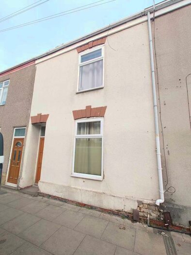 3 Bedroom Terraced House To Rent In Lord Street, Grimsby, DN31
