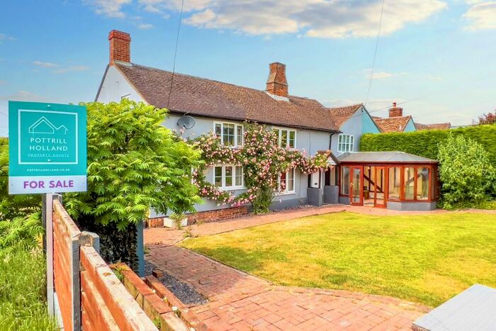 4 Bedroom Semi-Detached House For Sale In Catmere End, Saffron Walden, CB11