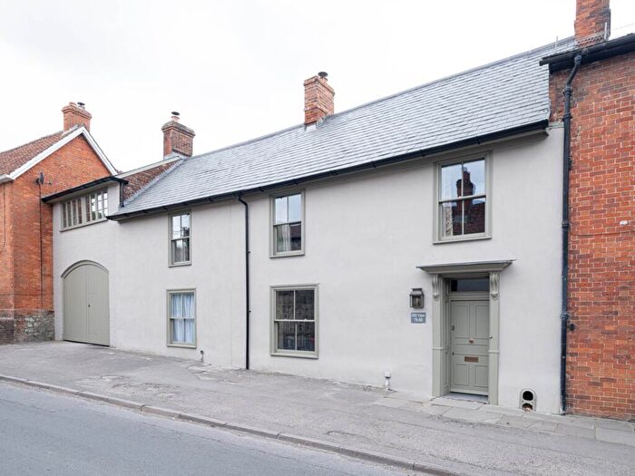 5 Bedroom House For Sale In High Street, Market Lavington, Devizes, Wiltshire, SN10