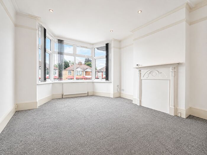 2 Bedroom Maisonette To Rent In North Street, Romford, RM1