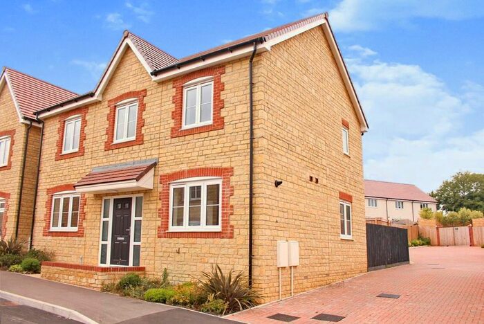 4 Bedroom Detached House For Sale In Crackmore Drive, Milborne Port, Sherborne, DT9