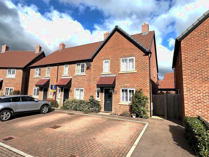3 Bedroom End Of Terrace House For Sale In Cornflower Way, Highnam, Gloucester, GL2
