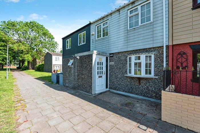 2 Bedroom Terraced House For Sale In Viola Close, South Ockendon, Essex, RM15