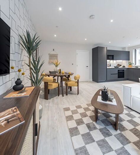 2 Bedroom Flat For Sale In Foxtail House, North Gate Park, N15