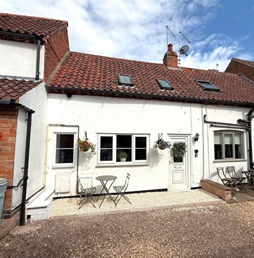 1 Bedroom House For Sale In Church Street, Bingham, NG13