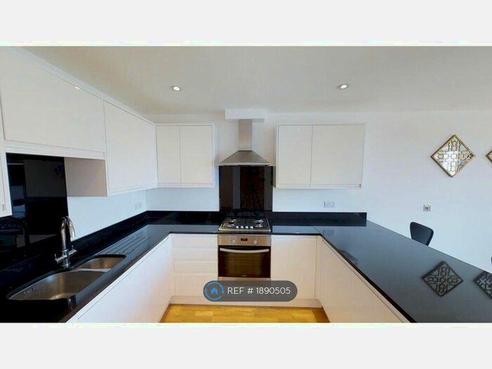 1 Bedroom Flat To Rent In Lavender Hill, London, SW11