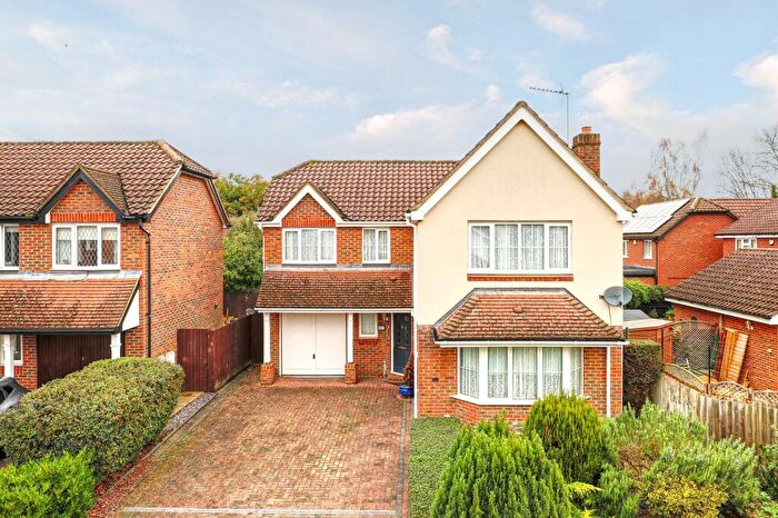 4 Bedroom Detached House For Sale In Yearling Close, Great Amwell, SG12