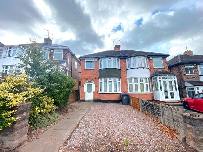 3 Bedroom Semi-Detached House For Sale In Rocky Lane, Birmingham, B42