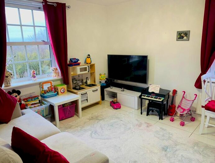 2 Bedroom Flat To Rent In Wilkinson Road, Kempston, Bedford, MK42