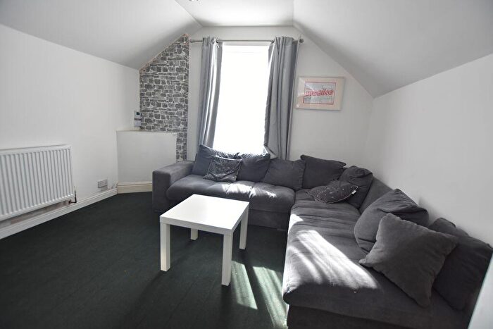 1 Bedroom Flat To Rent In Greenhill Rise, Nottingham, NG4