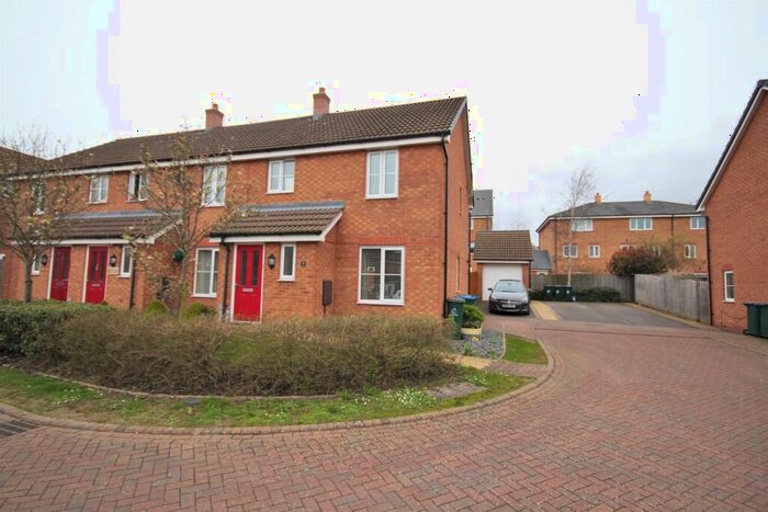 3 Bedroom Semi-Detached House To Rent In Fusiliers Close, Coventry, CV3