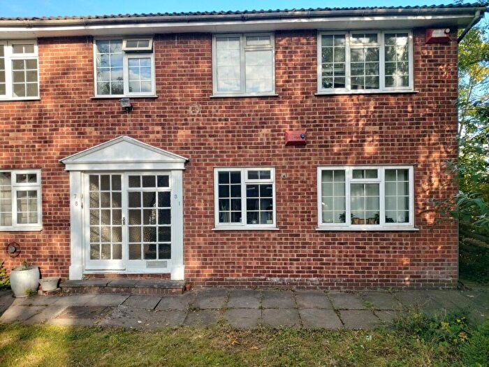 2 Bedroom Flat To Rent In Stanmore Place, Burley, Leeds, LS4