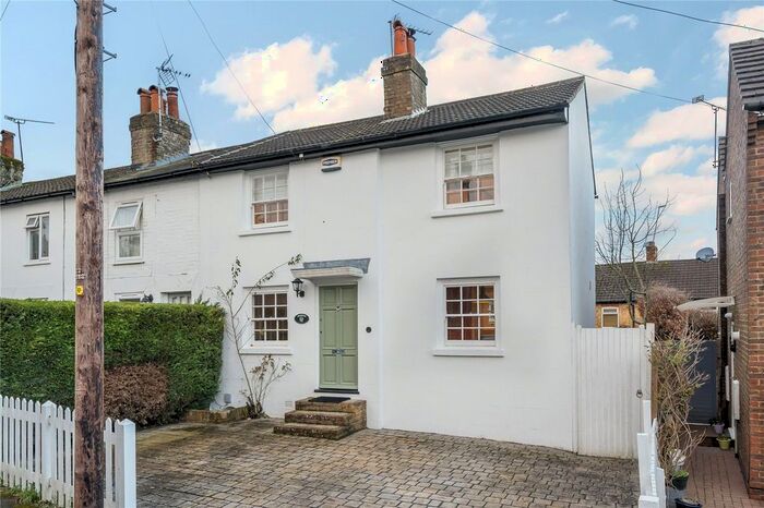 2 Bedroom End Of Terrace House To Rent In Hartslands Road, Sevenoaks, Kent, TN13