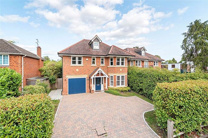 5 Bedroom Detached House For Sale In Coley Avenue, Woking, Surrey, GU22