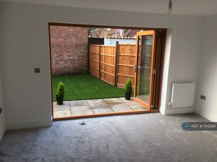 2 Bedroom Detached House To Rent In B Girtford Crescent, Sandy, SG19