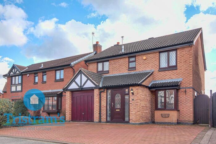 4 Bedroom Detached House To Rent In Torvill Drive, Wollaton, Nottingham, NG8