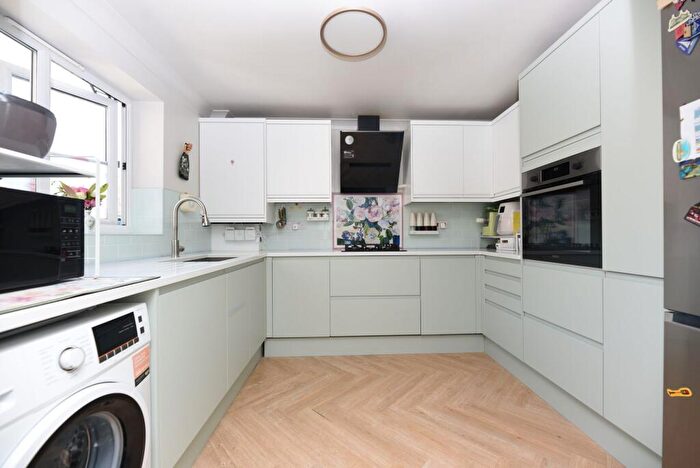 3 Bedroom Detached House For Sale In Cross Street, Huntingdon, PE29