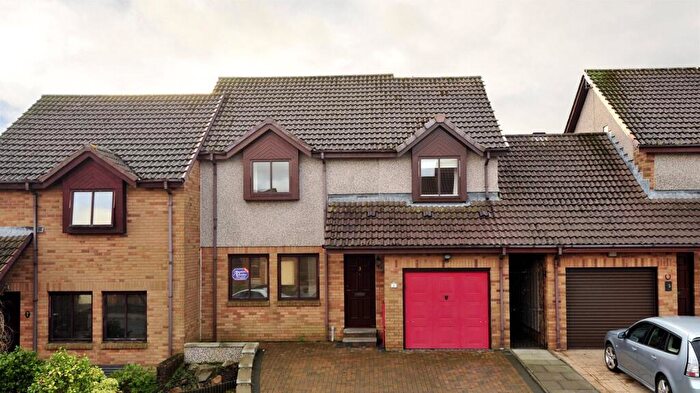 4 Bedroom Semi-Detached House To Rent In Cypress Walk, Bridge Of Don, Aberdeen, AB23