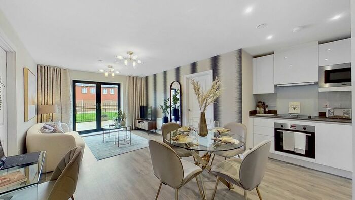 2 Bedroom Flat To Rent In Strutt House, Erasmus Drive, Derby, Derbyshire, DE1