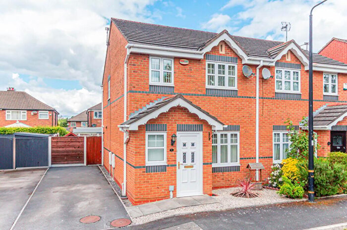 3 Bedroom Semi-Detached House For Sale In Queensway, Partington, Manchester, M31