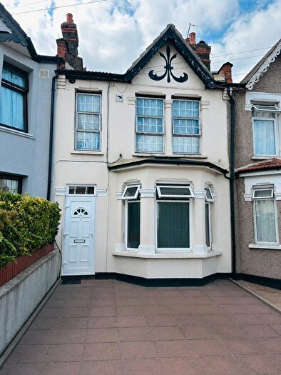 1 Bedroom Flat To Rent In Kingston Road, Ilford, IG1