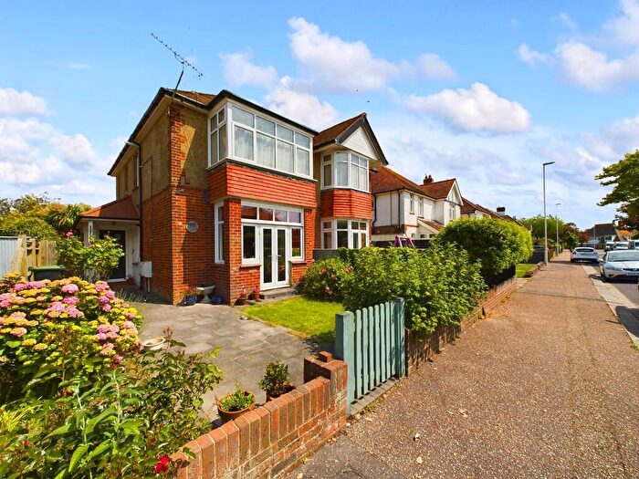 2 Bedroom Flat To Rent In Pevensey Road, Worthing, BN11