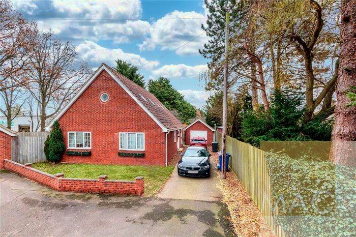 4 Bedroom Bungalow To Rent In Westley Road, Bury St. Edmunds, Suffolk, IP33