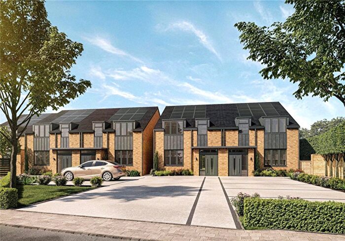 4 Bedroom Semi Detached House For Sale In Brentfield Road, Dartford, Kent, DA1