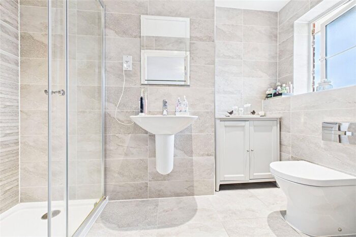 4 Bedroom Detached House For Sale In Hurst Avenue, Blackwater, Camberley, Hampshire, GU17