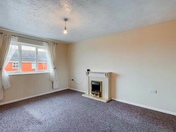 2 Bedroom Flat To Rent In Hallen Close, Emersons Green, Bristol, BS16