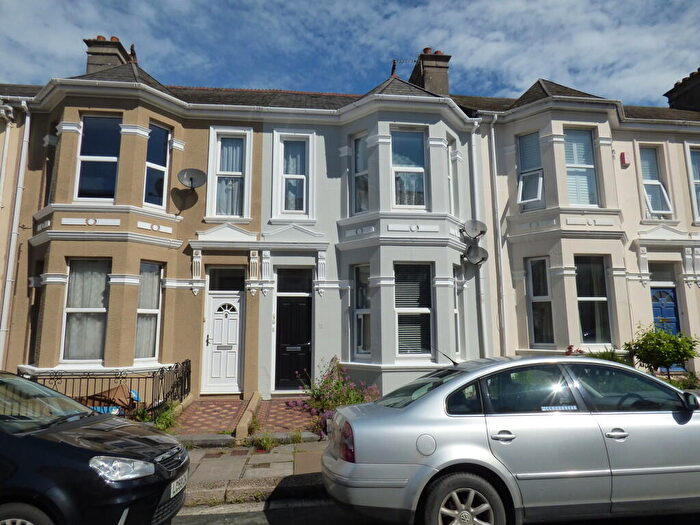 2 Bedroom Apartment To Rent In Old Park Road, Peverell, PL3