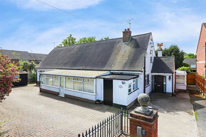 5 Bedroom Detached House For Sale In A Cavendish Road, Nottingham -, NG4
