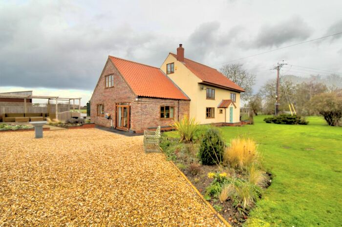 5 Bedroom Farmhouse For Sale In Atterby Carr Lane, Snitterby Carr, Gainsborough DN21