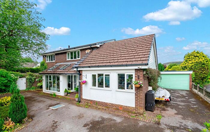 4 Bedroom Detached House For Sale In Tor Avenue, Greenmount, BL8
