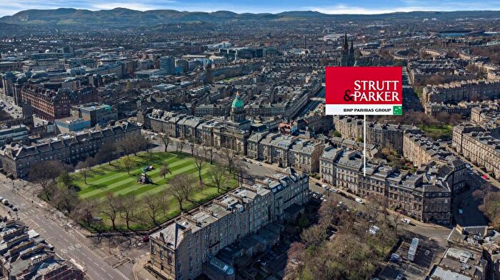 2 Bedroom Flat For Sale In Glenfinlas Street, Edinburgh, EH3