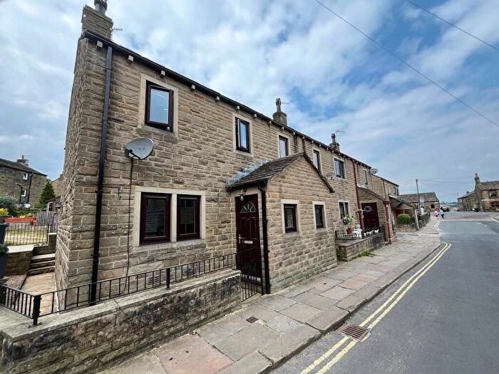 3 Bedroom End Terrace House To Rent In Changegate Court, Haworth, Keighley, BD22