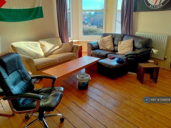 4 Bedroom Flat To Rent In Hawkhill, Dundee, DD2