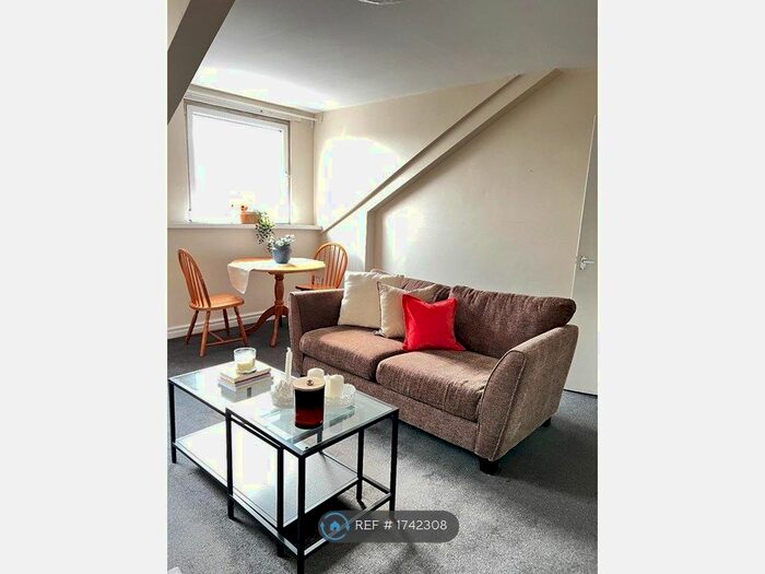 2 Bedroom Flat To Rent In Argyle Square, Sunderland, SR2