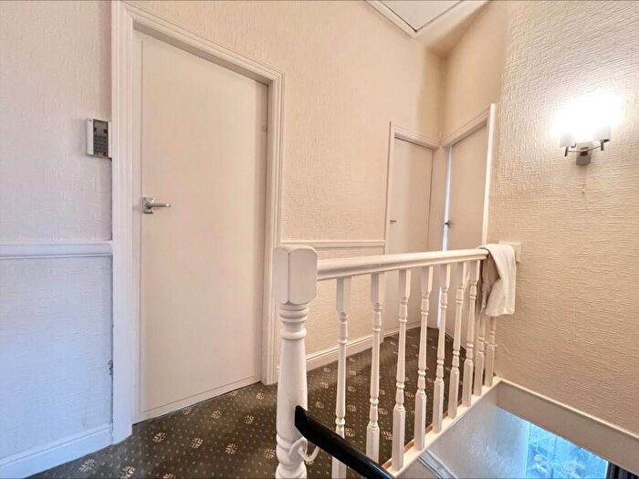 3 Bedroom End Of Terrace House For Sale In Higher Ainsworth Road, Radcliffe, Manchester, Greater Manchester, M26