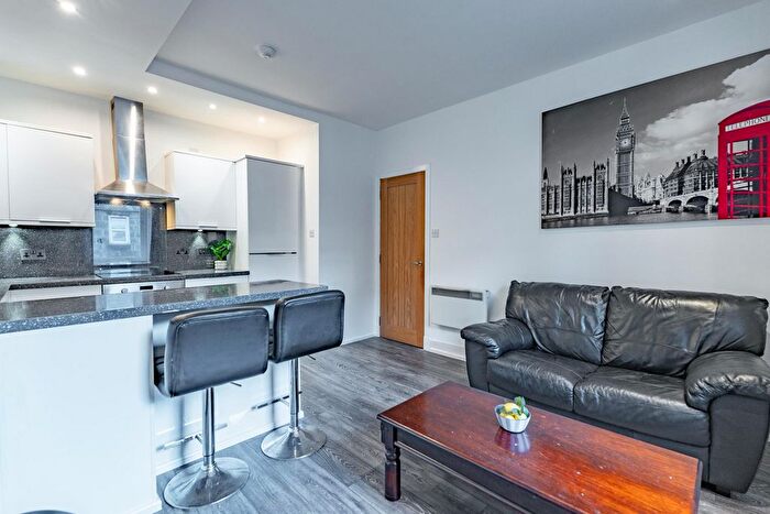 2 Bedroom Flat For Sale In George Street, Aberdeen, AB25