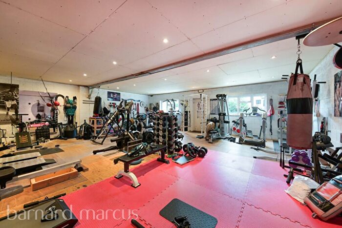 4 Bedroom Semi Detached House For Sale In Farley Road, South Croydon, CR2