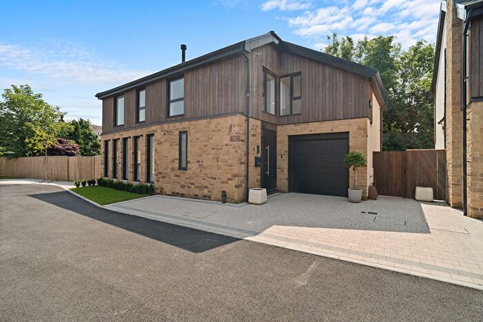 4 Bedroom Detached House For Sale In Fieldstone Gardens, Stalmine, FY6