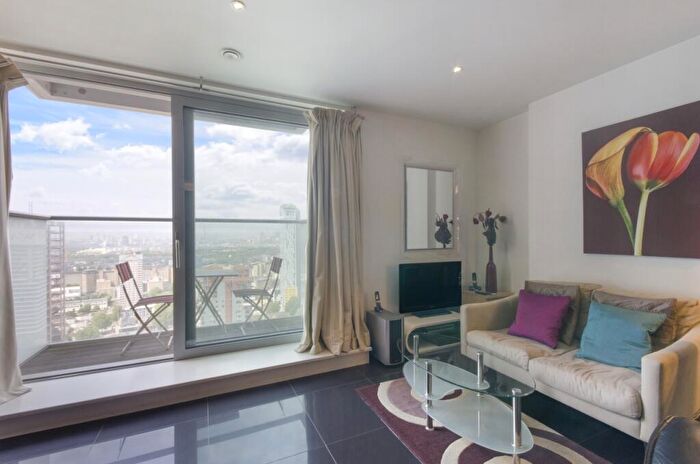 Flat To Rent In West Tower, Pan Peninsula Square, Canary Wharf, London, E14