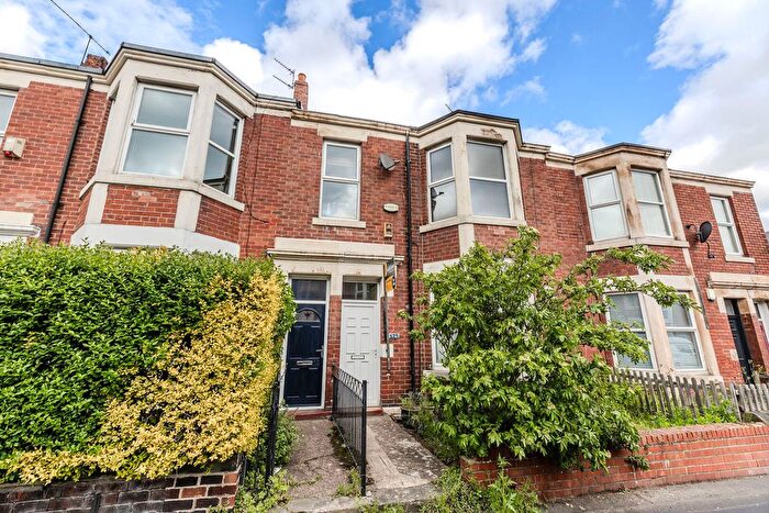 2 Bedroom Flat For Sale In Warton Terrace, Heaton, Newcastle Upon Tyne, NE6