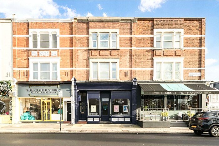 3 Bedroom Flat To Rent In Fulham Palace Road, London, SW6