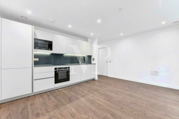 1 Bedroom Apartment To Rent In Hartingtons Court, Woodberry Down, Coster Avenue, London, N4