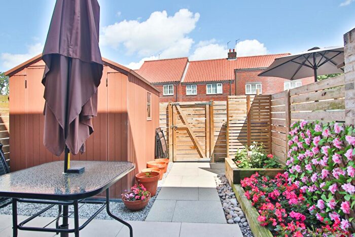 3 Bedroom Terraced House For Sale In Thwaite Street, Cottingham, HU16